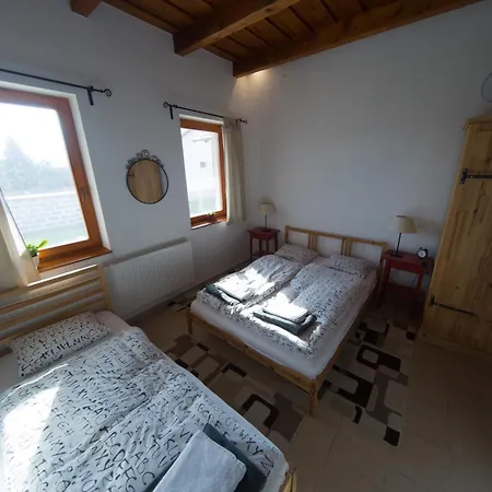 Kun Pista Vendeghaz Ii 3* Vertesboglar