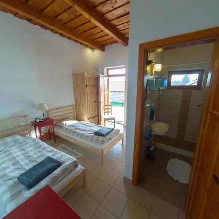 게스트하우스 Kun Pista Vendeghaz Ii 3*