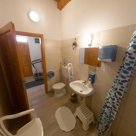 Kun Pista Vendeghaz Ii 게스트하우스 Vertesboglar