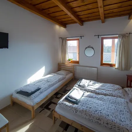 Kun Pista Vendeghaz Ii Guest house *
